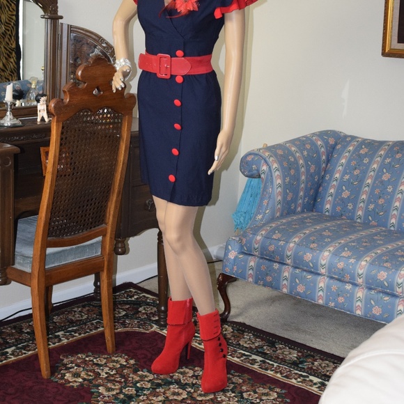 Red Boots with Black Buttons - Picture 7 of 8